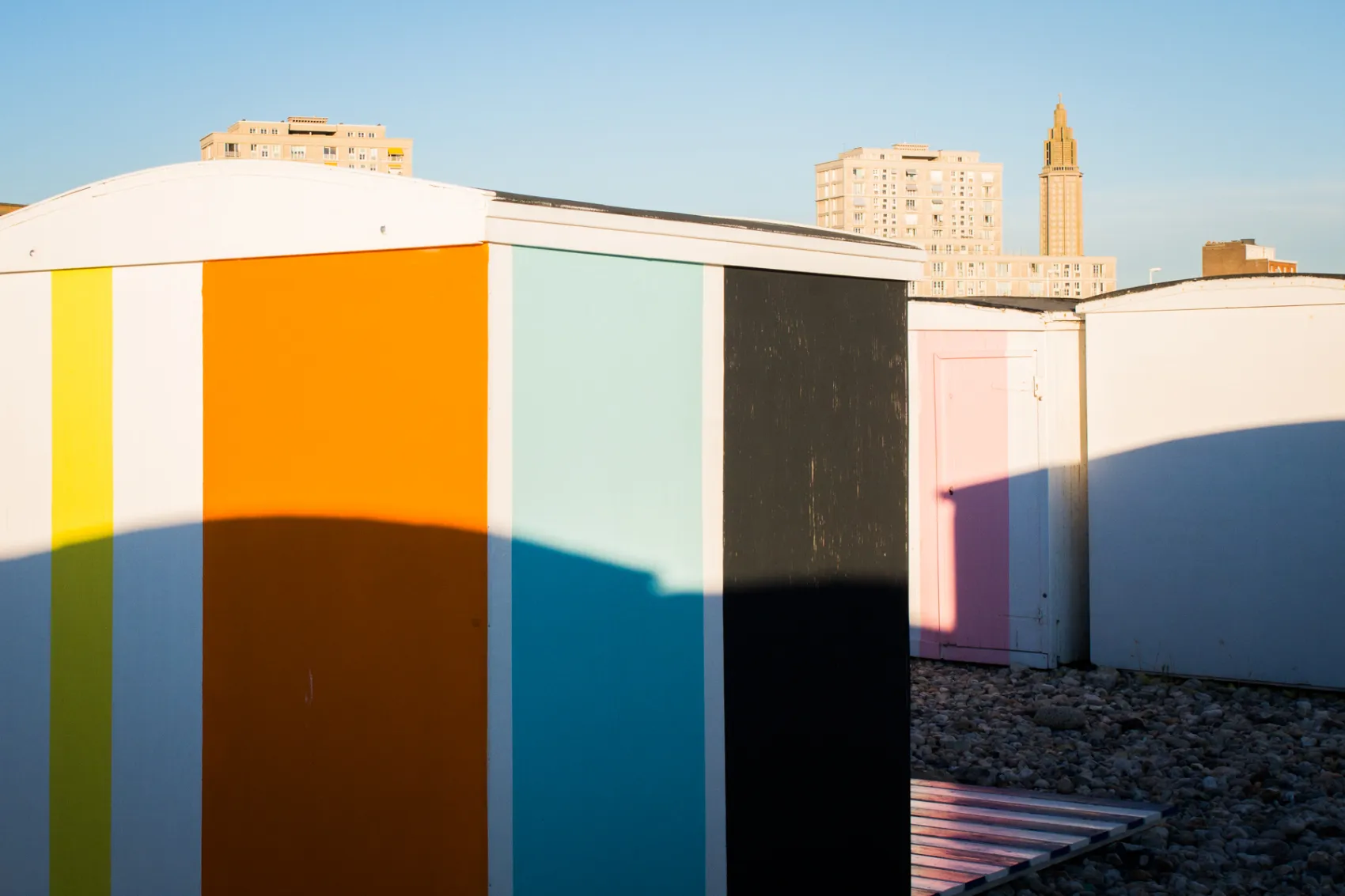 Hivernage de cabanes de plage au Havre — démontage et stockage hivernal par Le Cabaniste